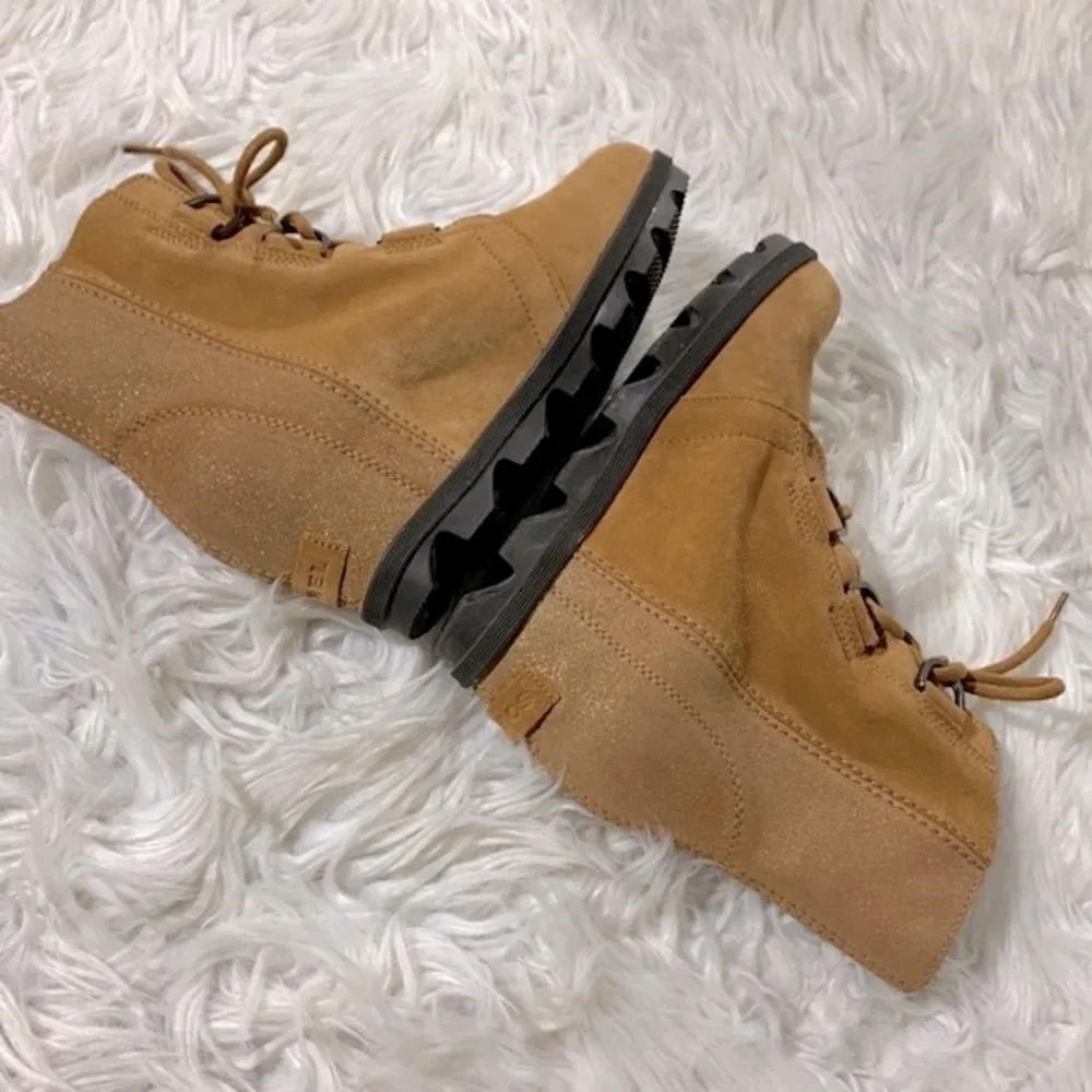 SOREL Joan Of Artic metallic & reg suede hidden wedge laceup bootie women’s sz 5 - Picture 5 of 11
